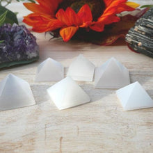 Load image into Gallery viewer, Selenite Pyramids